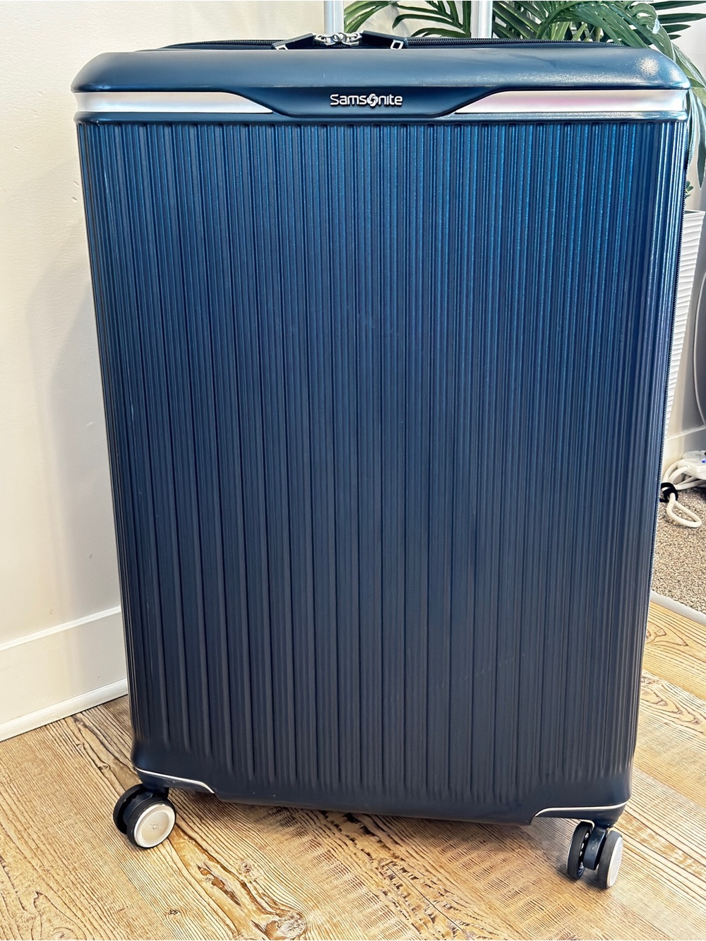 SAMSONITE Silhouette 18 Hardside Exp. Spinner 5 31" Check-In LUGGAGE SUITCASE - Picture 16 of 17